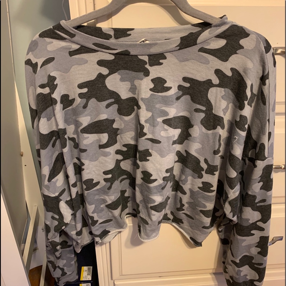 Camo long sleeve tee
